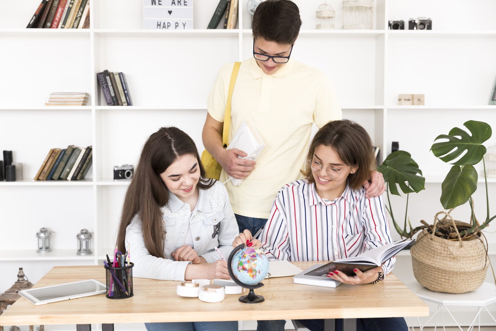 Distance Education in UAE Distance Education in KSA